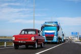 La infraestructura, de poco más de un kilómetro de largo, fue construida sobre el río Tumánnaya, en la región rusa de Primorie, en el Lejano Oriente ruso y, según Rusia, hasta 300 automóviles diarios podrán cruzar el paso fronterizo.
