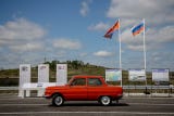 La KCNA señaló que la nueva vía facilitará el movimiento de personas, el turismo y la circulación de mercancías, además de reforzar la cooperación económica.