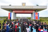Corea del Norte y Rusia inauguraron este martes el primer puente vial que une ambos países.