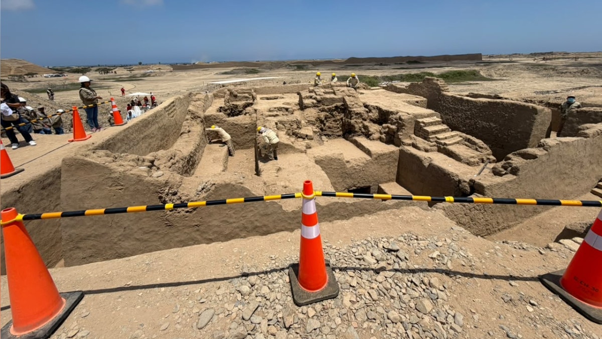 Sorprendente hallazgo en La Libertad: descubren plataforma funeraria con restos de 38 personas de alto rango en Chan Chan