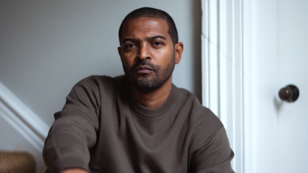 Noel Clarke, actor de 'Doctor Who', enfrenta varios cargos por delitos sexuales