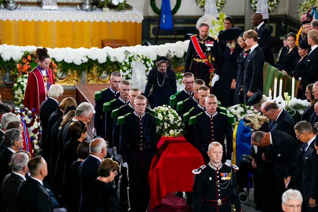 Noruega despidió al rey Harald V con una emotiva ceremonia en la Catedral de Oslo en la que acompañaron a la familiar real unos 850 invitados, entre decenas de jefes de Estado y de Gobierno y miembros de otras monarquías.