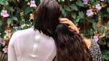 Se conocieron en la adolescencia, llegaron a ser mejores amigas y tras una prueba de ADN descubrieron que eran hermanas