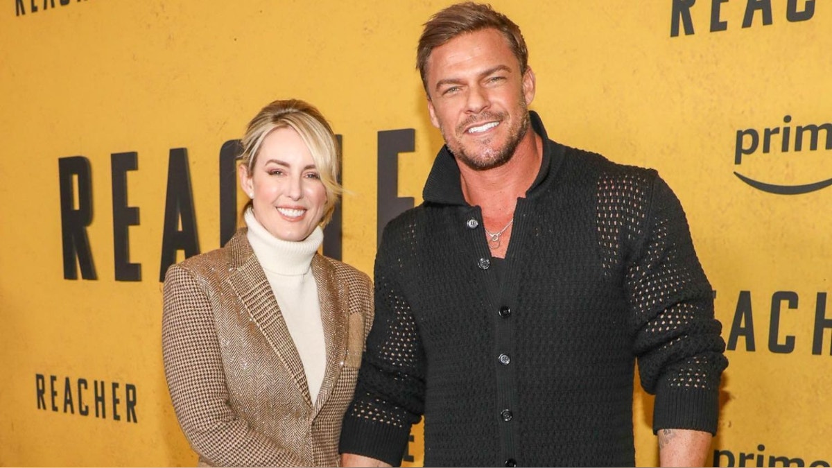 Alan Ritchson, protagonista de 'Reacher', anuncia su separación tras 20 años de matrimonio