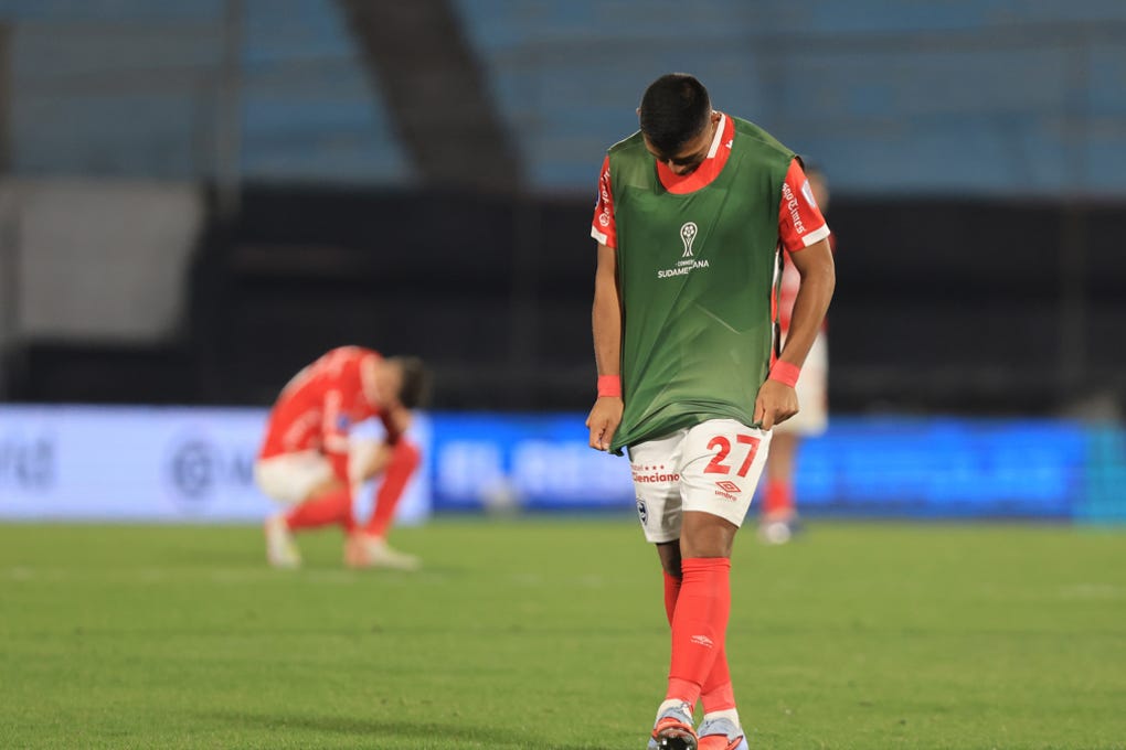 El líder del Torneo Clausura uruguayo prolongó su buen momento y el próximo mes se medirá con Atlético Mineiro por un lugar en la final de la Sudamericana.