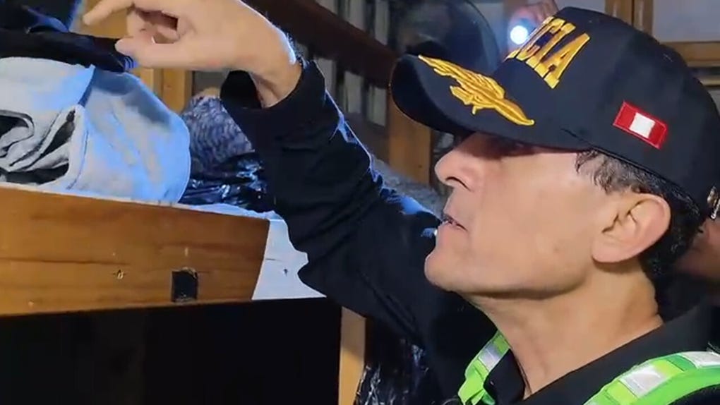 El nuevo comandante general de la PNP, Fredy López, encabezó la requisa que se realizó en el Establecimiento Penal Castro Castro, en el distrito limeño de San Juan de Lurigancho.