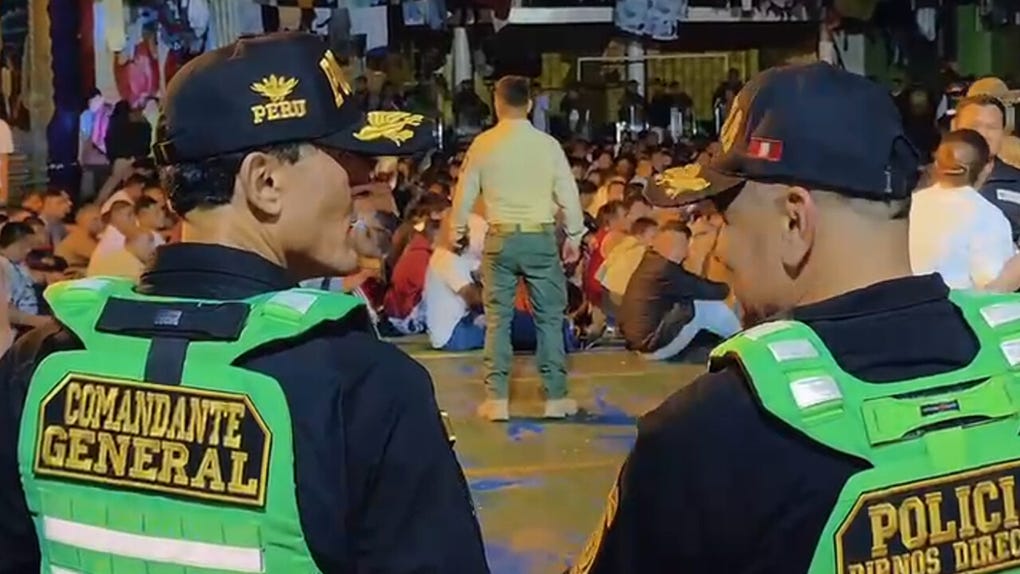“Esta noche estamos dando inicio a operativos en cinco penales declarados en el estado de emergencia. (...) Vamos a participar personal policial de la Dinoes, de la Dirección de Seguridad Integral, de las Depincris en conjunto con personal del INPE. Y nuestras Fuerzas Armadas, que nos están dando el soporte en toda la parte perimétrica de las zonas externas de estos penales”, declaró Fredy López.