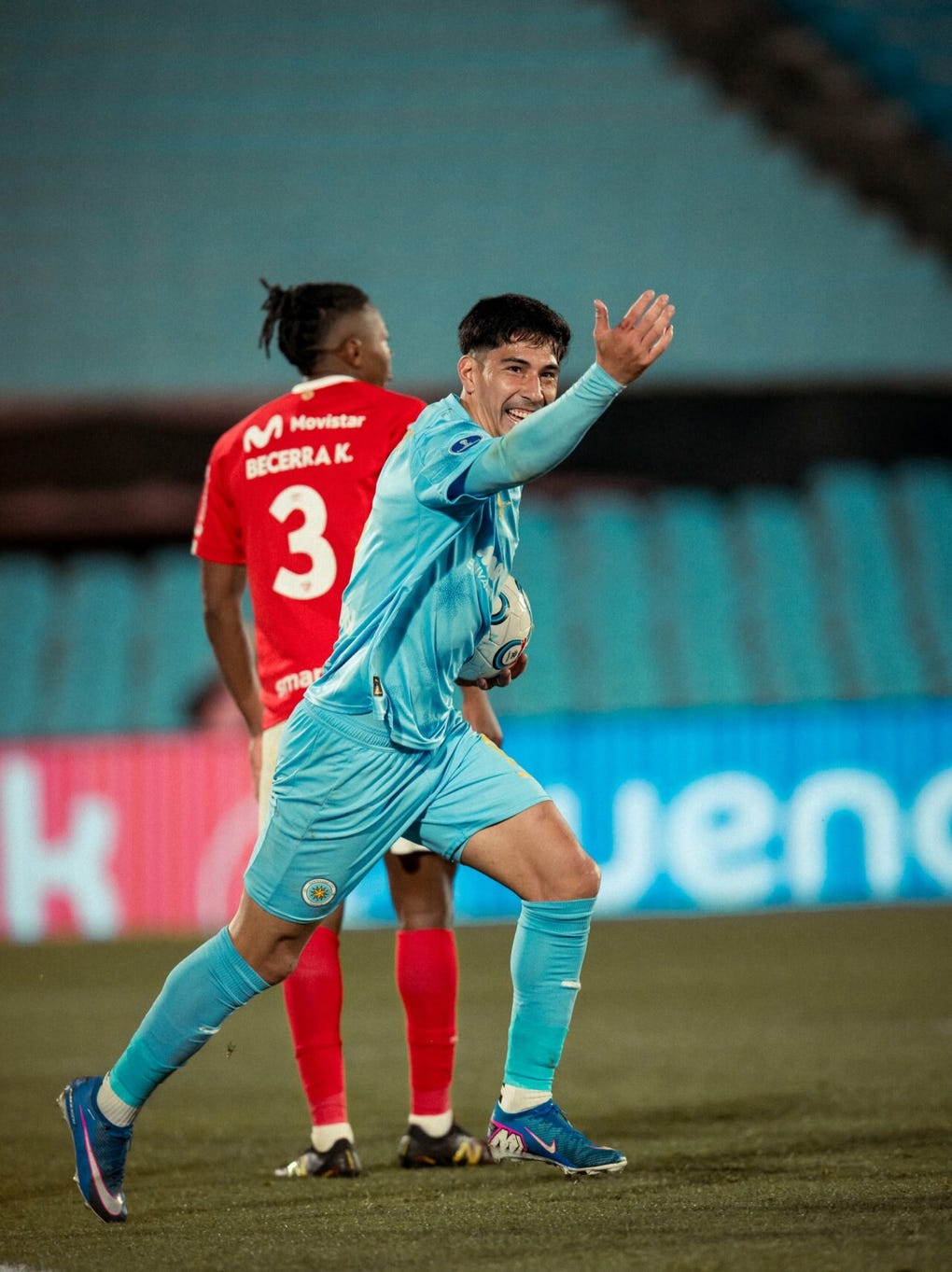 Con dos tantos y una asistencia, el centroatacante Salomón Rodríguez lideró la épica remontada del equipo uruguayo, dirigido por Marcelo Méndez, que una semana atrás había caído por 0-2 en Cusco