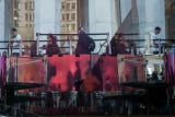 Los primeros compradores del iPhone 18 Pro y Pro Max hicieron fila desde la madrugada frente a la tienda de Apple de la Quinta Avenida, en Nueva York.