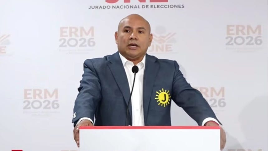 El candidato al gobierno regional de Cajamarca, Joaquín Ramirez, durante su participación en el debate regional 
