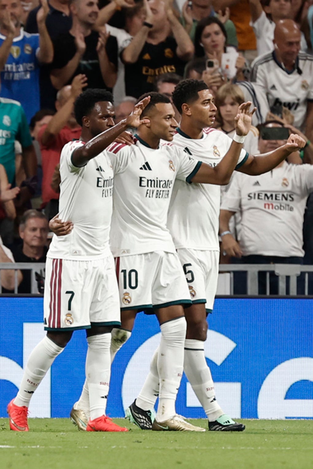 <a href=https://rpp.pe/futbol/futbol-mundial/atletico-madrid-vs-real-madrid-en-vivo-a-que-hora-juegan-canal-y-donde-ver-jornada-7-laliga-2026-27-partidos-de-hoy-noticia-1708393 data-mce-href=https://rpp.pe/futbol/futbol-mundial/atletico-madrid-vs-real-madrid-en-vivo-a-que-hora-juegan-canal-y-donde-ver-jornada-7-laliga-2026-27-partidos-de-hoy-noticia-1708393>Real Madrid</a> está obligado a ganar este domingo para acortar diferencia en la tabla con el líder <strong>Barcelona.</strong>