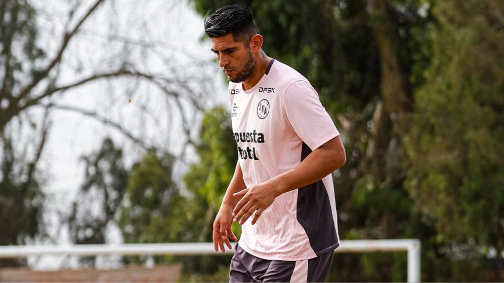 Carlos Zambrano es titular en la defensa de Sport Boys.