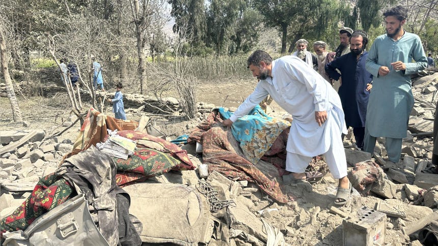 Según las autoridades talibanes, tres personas murieron y otras cuatro resultaron heridas en las provincias de Kunar y Paktika. Pakistán no ha confirmado oficialmente haber llevado a cabo los ataques.