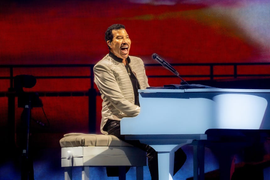 Lionel Richie es una figura destacada de la música, con un Oscar y cuatro premios Grammy en su trayectoria.