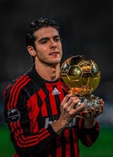 <strong>Milan ganó 8 veces:</strong> Gianni Rivera (1969), Ruud Gullit (1987), Marco van Basten (1988, 1989 y 1992), George Weah (1995), Andriy Shevchenko (2004) y Kaká (2007).