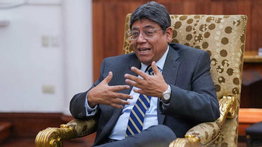 Elmer Cuba: “si no se aprueban las facultades legislativas, el plan B es ir al Congreso, va a demorar más, pero no hay otro camino”