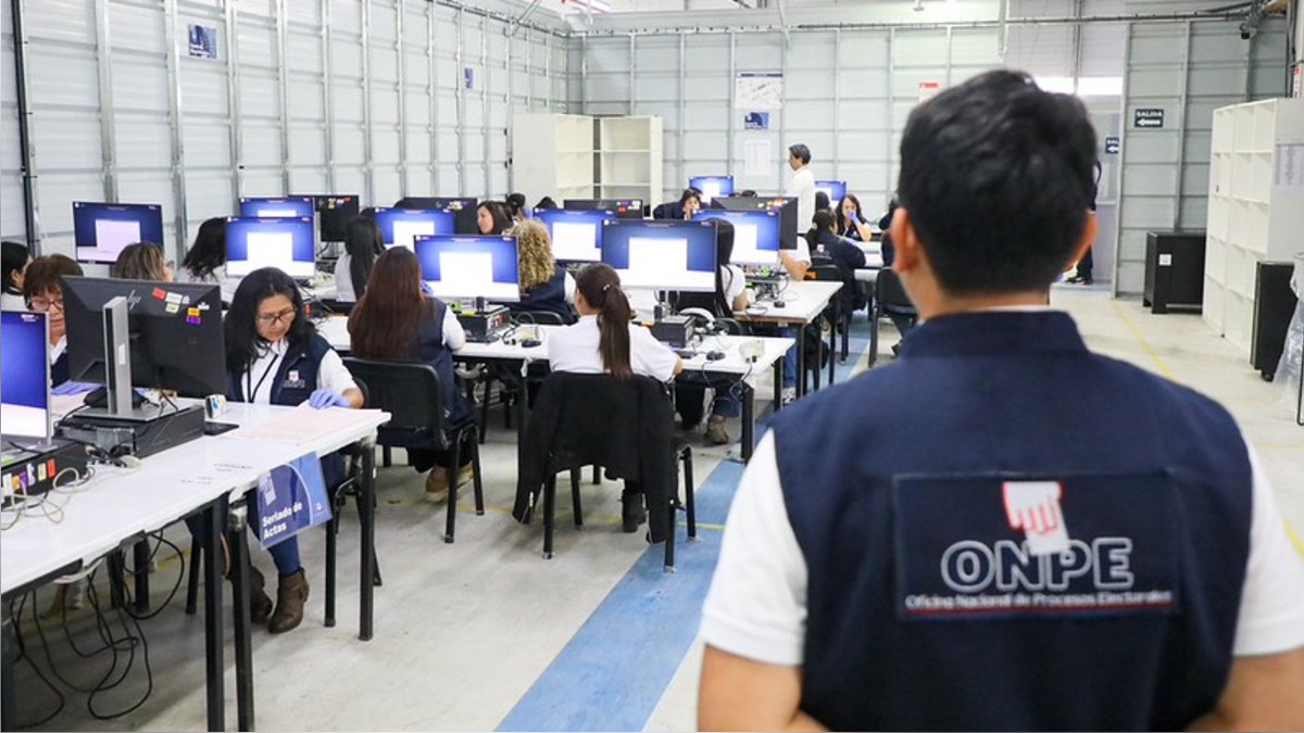 ONPE actualiza disposiciones de seguridad con las Fuerzas Armadas y la Policía Nacional para los próximos procesos electorales