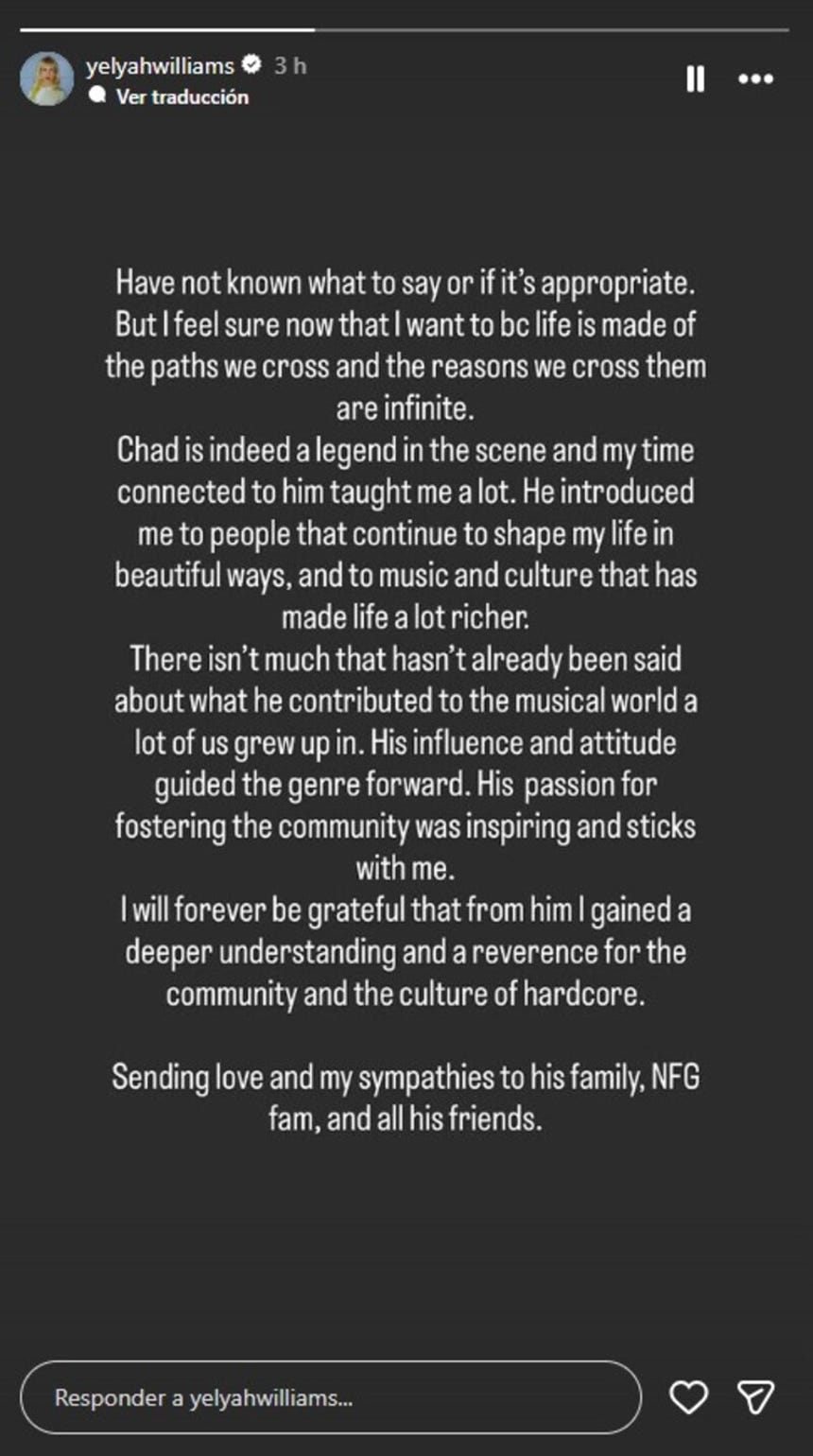 Hayley Williams comparte mensaje en homenaje a su expareja Chad Gilbert.