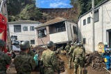 Los seis fallecidos y dos desaparecidos en Chiba fueron víctimas de deslizamientos de tierra, según la cadena local NHK.