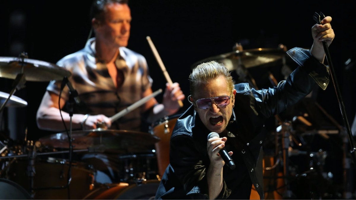 Dublín celebra los 50 años de U2, la banda que nació en una escuela y conquistó el mundo