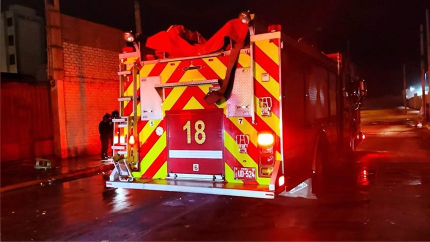 “Todo se ha prendido”: tres familias perdieron sus casas tras incendio de gran magnitud en una quinta del Callao