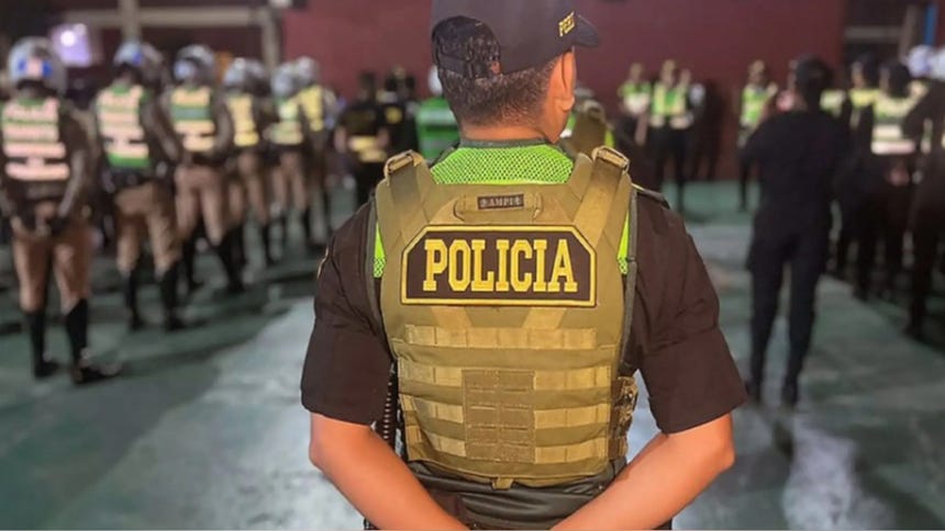 Piura: policías fueron reasignados tras difusión de video tomando cerveza dentro de una comisaría