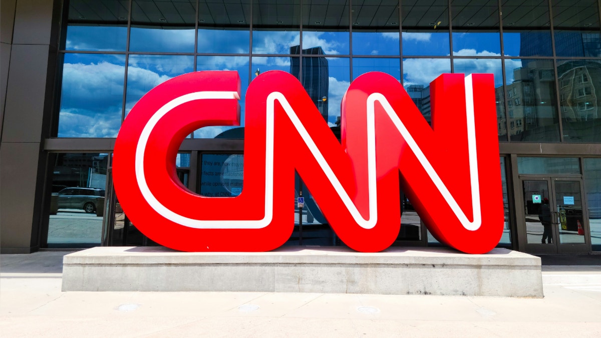 La Casa Blanca excluyó a la CNN del Air Force One en un nuevo enfrentamiento con la cadena