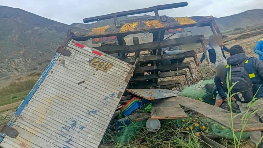 Áncash: volcadura de camión deja 22 personas heridas en Samanco