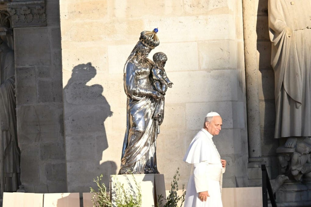 León XIV, el primer papa que visita Notre-Dame desde su reapertura tras el incendio en 2019 [FOTOS] - Foto 1