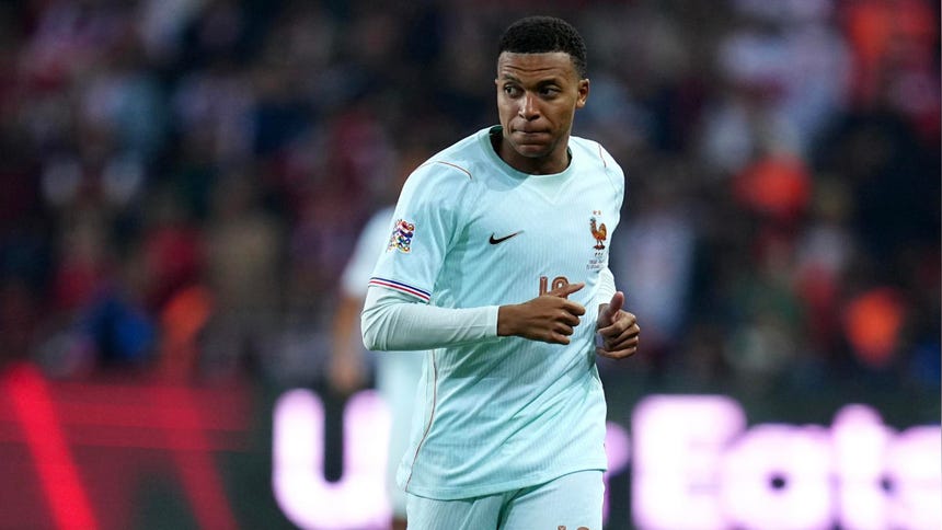 Lo sufre Real Madrid: se confirmó el tiempo de baja de Mbappé por su lesión con Francia