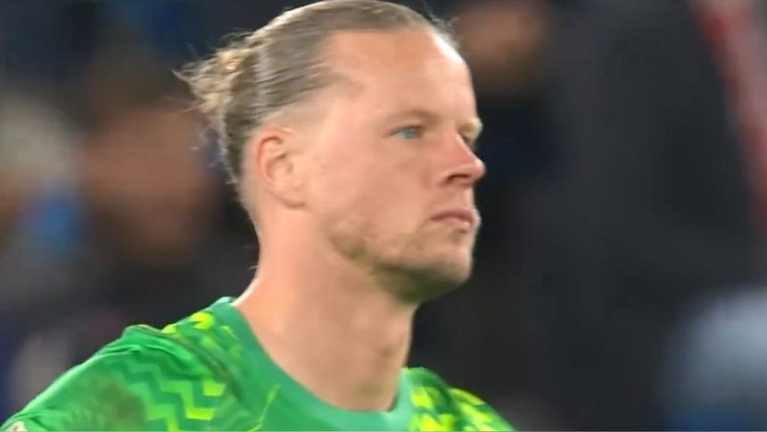Tremendo blooper: el portero Nylan y un 'regalo' para el 2-1 de Portugal contra Noruega [VIDEO]