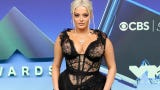 <strong>Bebe Rexha</strong> se sumó a las celebridades que desfilaron por la alfombra de los MTV Video Music Awards 2026, en Los Ángeles.