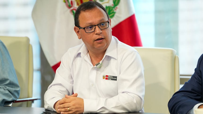 Marco Vinelli considera que “hay un apresuramiento” en mociones de censuras e interpelaciones a ministros
