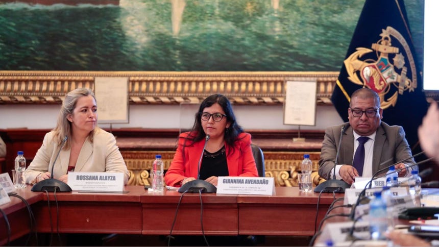 Comisión de Constitución del Congreso propone rechazar pedido de facultades del Ejecutivo