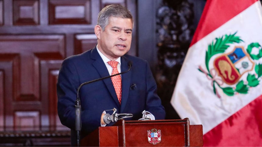 Luis Galarreta cuestionó la decisión de la Comisión de Constitución de proponer el rechazo del pedido de facultades del Ejecutivo