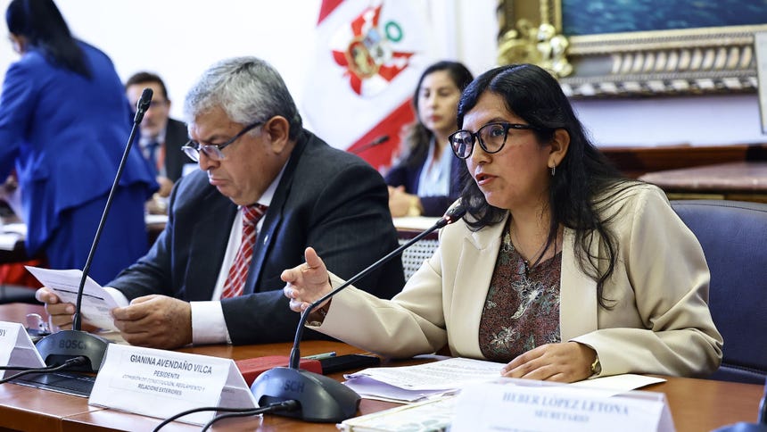 Comisión de Constitución convocó para el 29 y 30 de septiembre a sesión no ordinaria para definir pedido de facultades