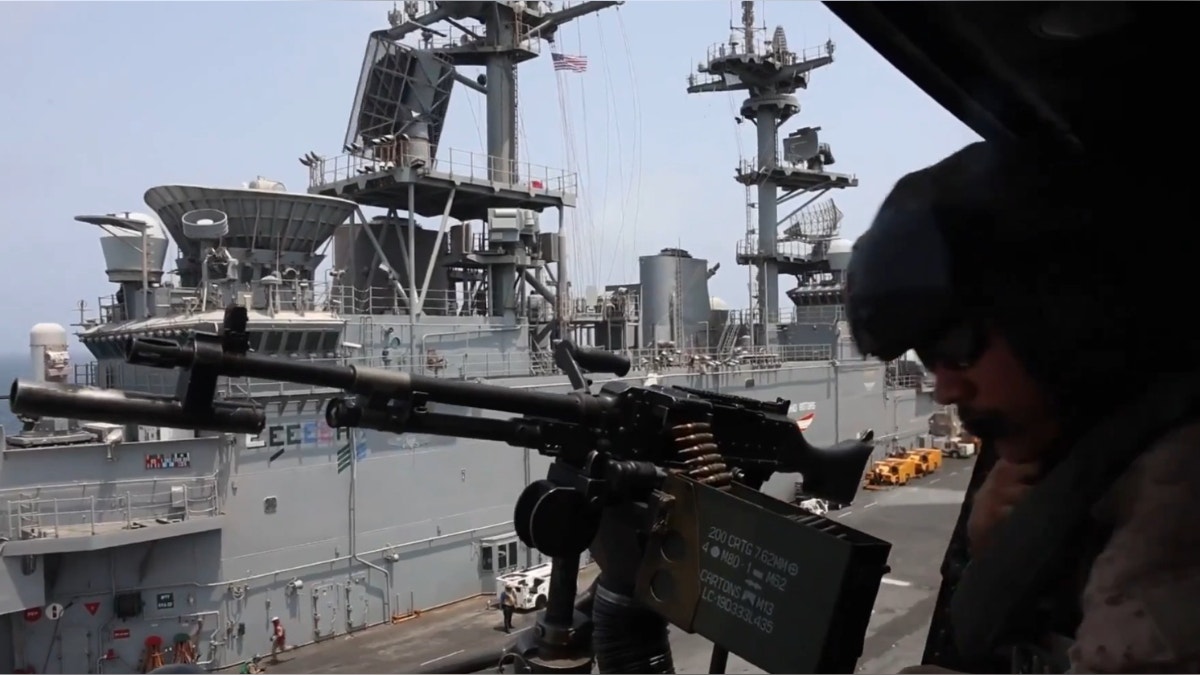 Misil iraní hiere a ocho marines estadounidenses en el estrecho de Ormuz