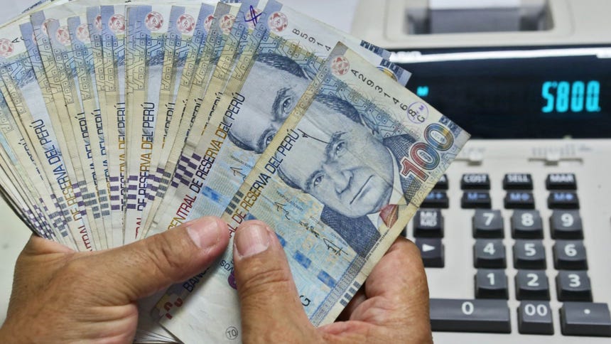 Gobierno oficializó el aumento de la remuneración mínima vital a S/ 1 300 en dos tramos