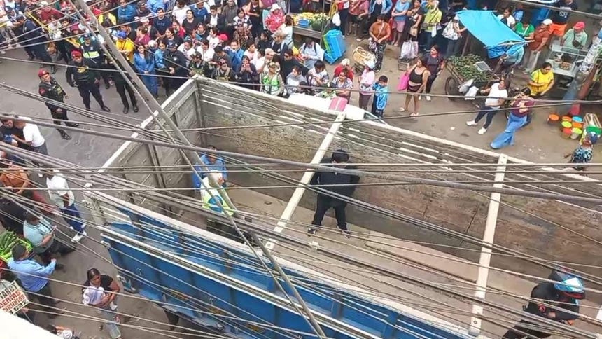 Huaura: encuentran dos mujeres sin vida dentro de un camión