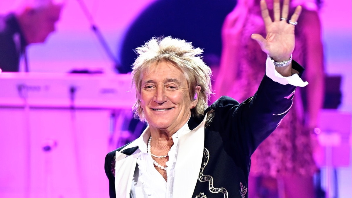 Rod Stewart confirma su última gira para el 2027 con emotivo mensaje a sus fans: "Les agradezco todo"