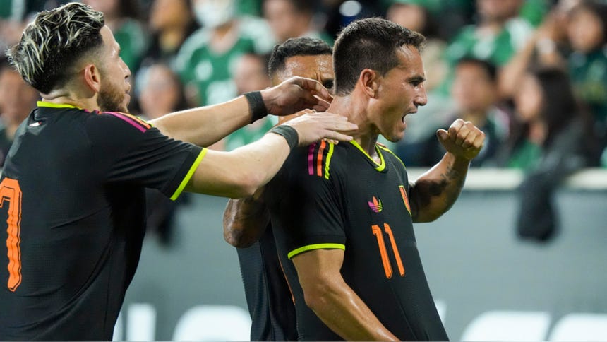 Gol de Perú: Jairo Vélez anotó ante México con gran definición y sumó su quinto gol en la era Mano Menezes