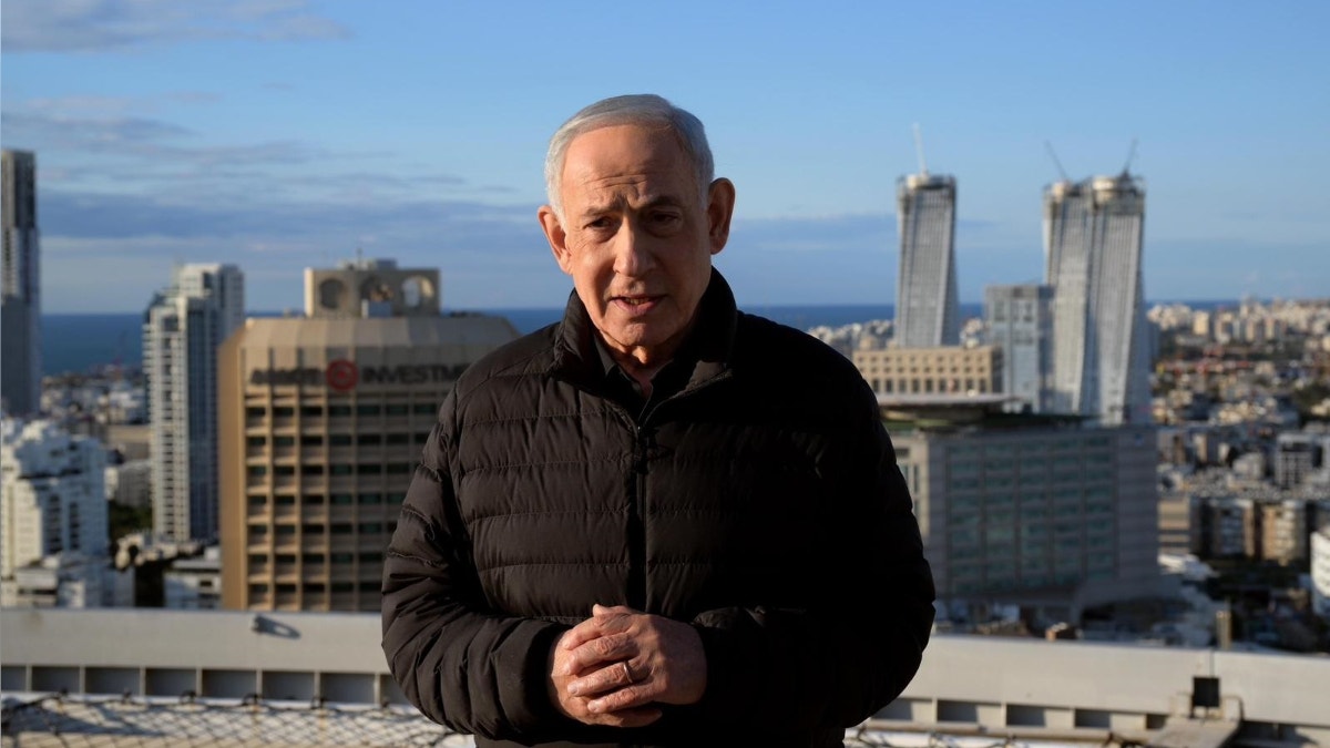 Benjamín Netanyahu apunta a que uno de los pilotos intentó estrellar el avión de FlyDubai