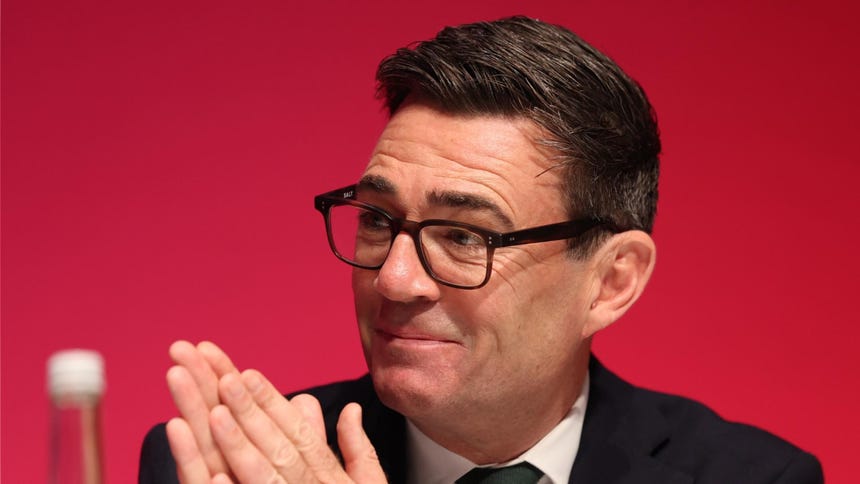 Las declaraciones de Andy Burnham reavivan un debate político que sigue dividiendo a la sociedad británica, aunque un regreso no figura entre los compromisos electorales del Partido Laborista y exigiría superar importantes obstáculos políticos y negociadores.