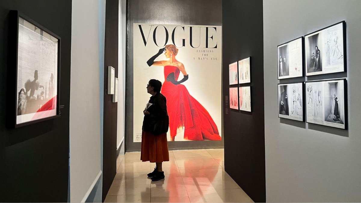 Irving Penn, Vogue, Perú y la revolución de la fotografía de moda, en el foco en París