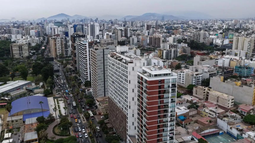 Más peruanos viven en ciudades y el país avanza hacia una nueva descentralización