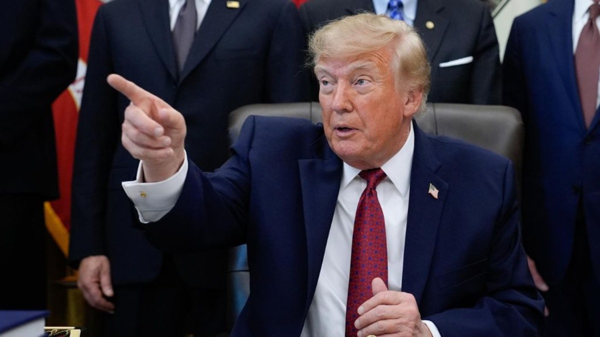 Donad Trump dice que podría haber elecciones en Venezuela, pero que aún es "demasiado pronto"