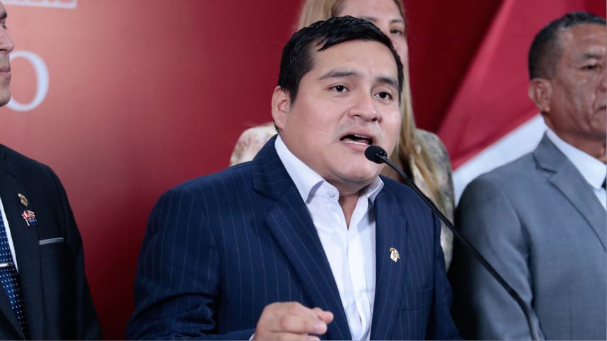Vocero de diputados de Obras dice que Ricardo Belmont les pidió no apoyar censura a Astudillo: "Nos aconsejó que le demos tiempo"