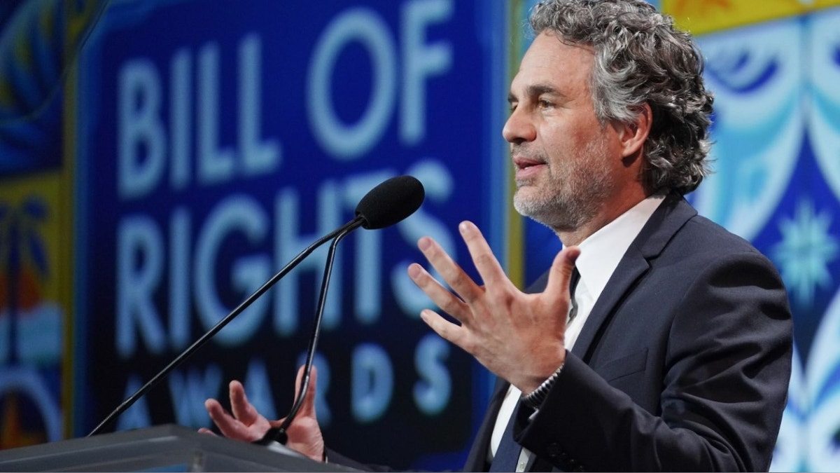 Mark Ruffalo arremete contra la fusión de Paramount y Warner tras el aval judicial