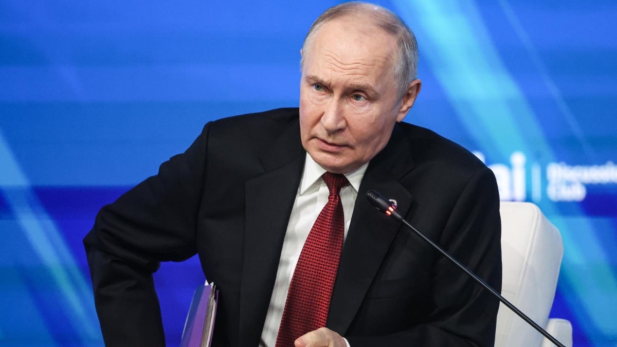 Putin advierte que empleará "todo su arsenal" en caso de ataque a cualquier región rusa
