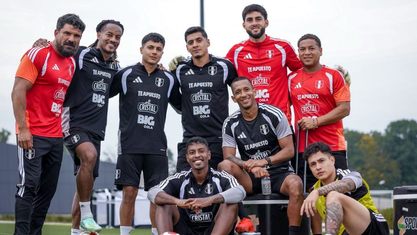 Selección Peruana entrenó con plantel completo y André Carrillo apunta a jugar ante Canadá [FOTOS]